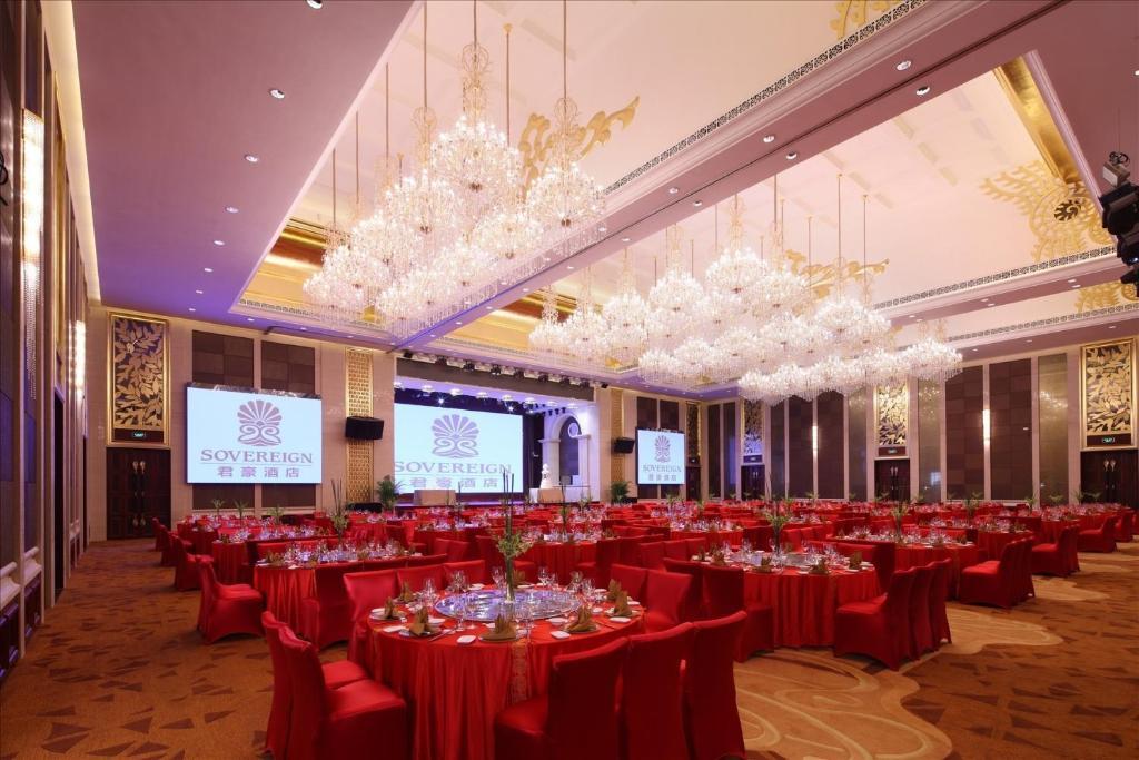 Sovereign Hotel Zhanjiang Luaran gambar