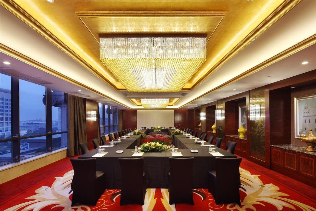 Sovereign Hotel Zhanjiang Luaran gambar