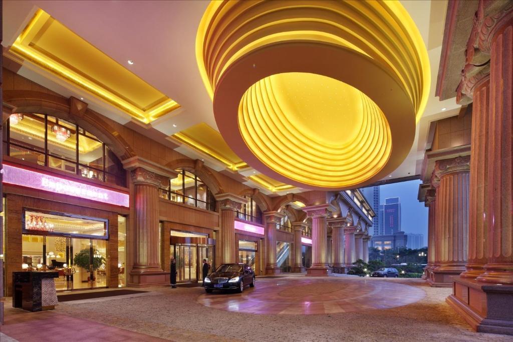 Sovereign Hotel Zhanjiang Luaran gambar