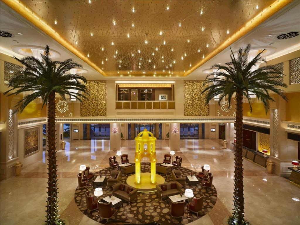 Sovereign Hotel Zhanjiang Luaran gambar