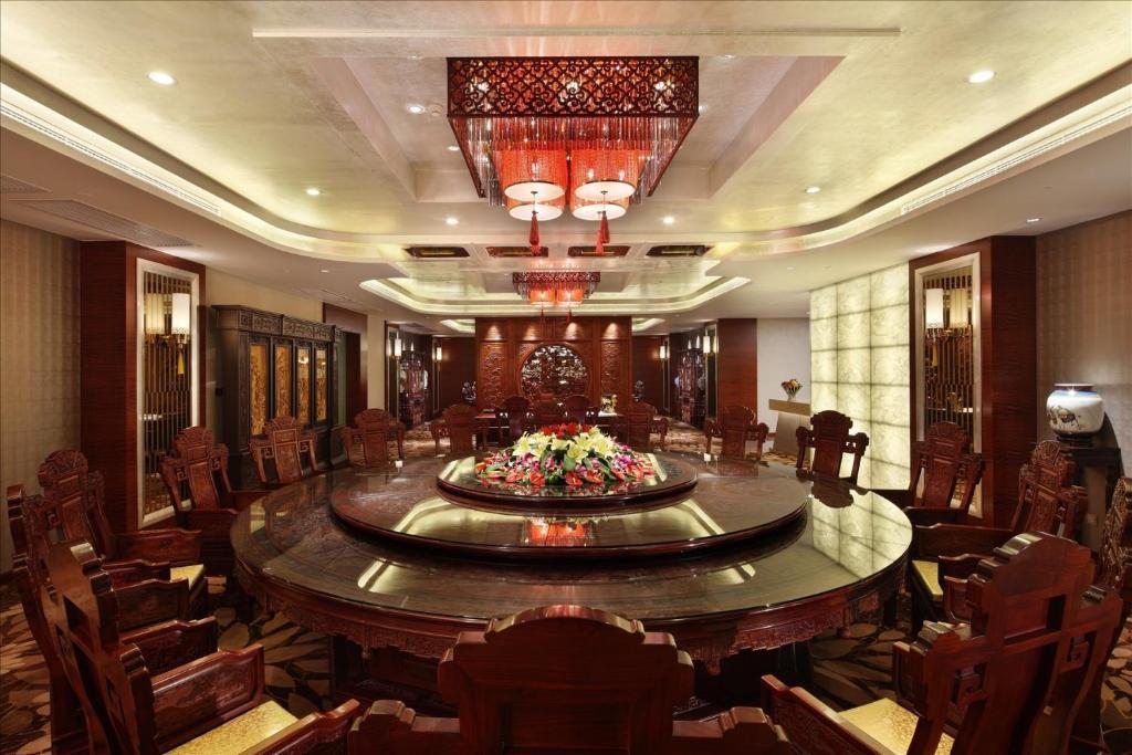 Sovereign Hotel Zhanjiang Luaran gambar