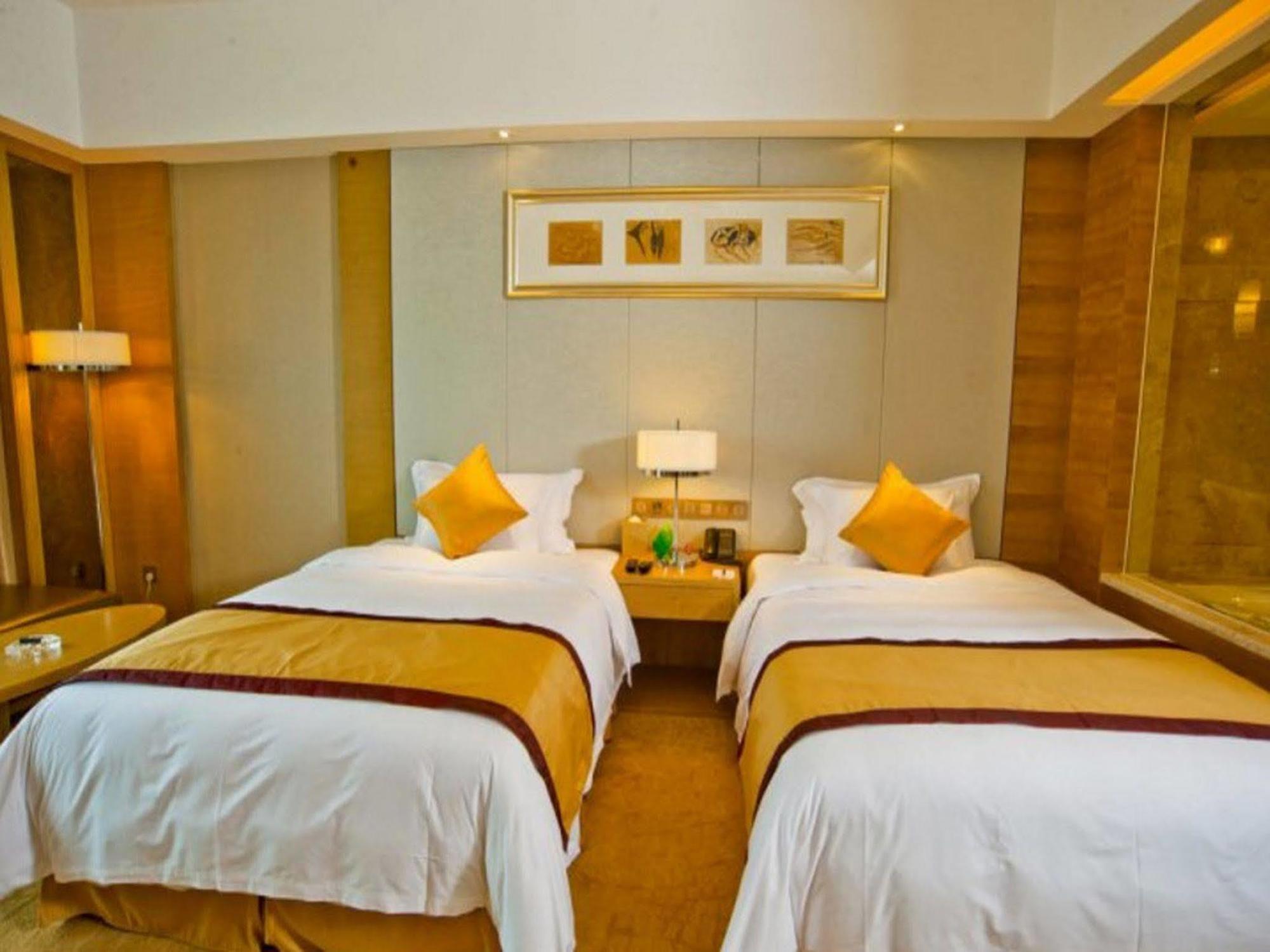 Sovereign Hotel Zhanjiang Luaran gambar